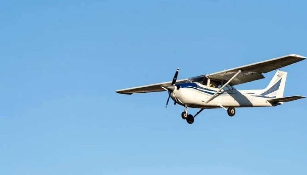 Cezayir’de keşif uçağı düştü, 4 kişi öldü