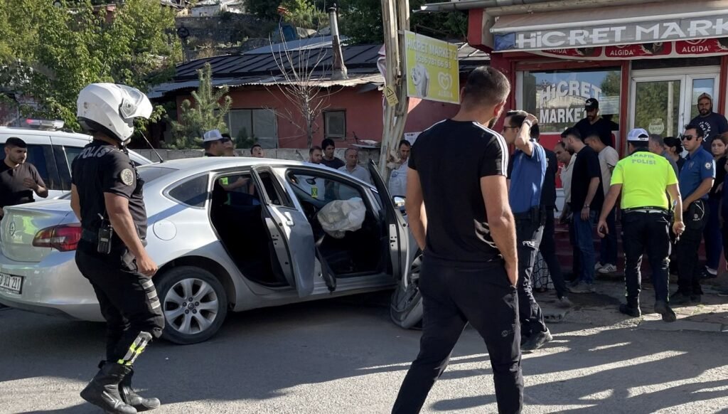 “Dur” ihtarına uymayan araç 88 yaşındaki adama çarptı