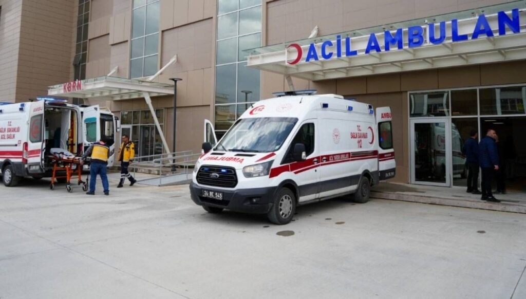 Erzincan’da feci kaza: Bir ölü, üç yaralı