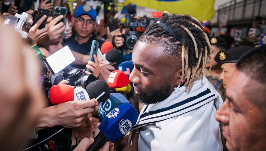 Fenerbahçe’den olaylı ayrıldı, havalimanında yüzler karşıladı: Maximin’in doping testi sonuçlandı!