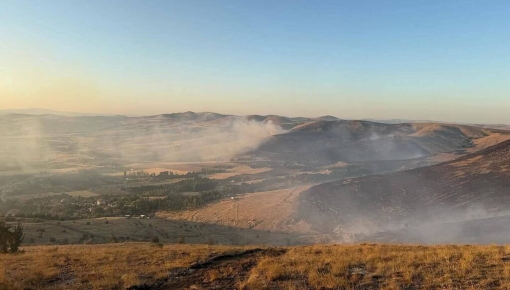 Kırşehir’deki mera yangını kontrol altında