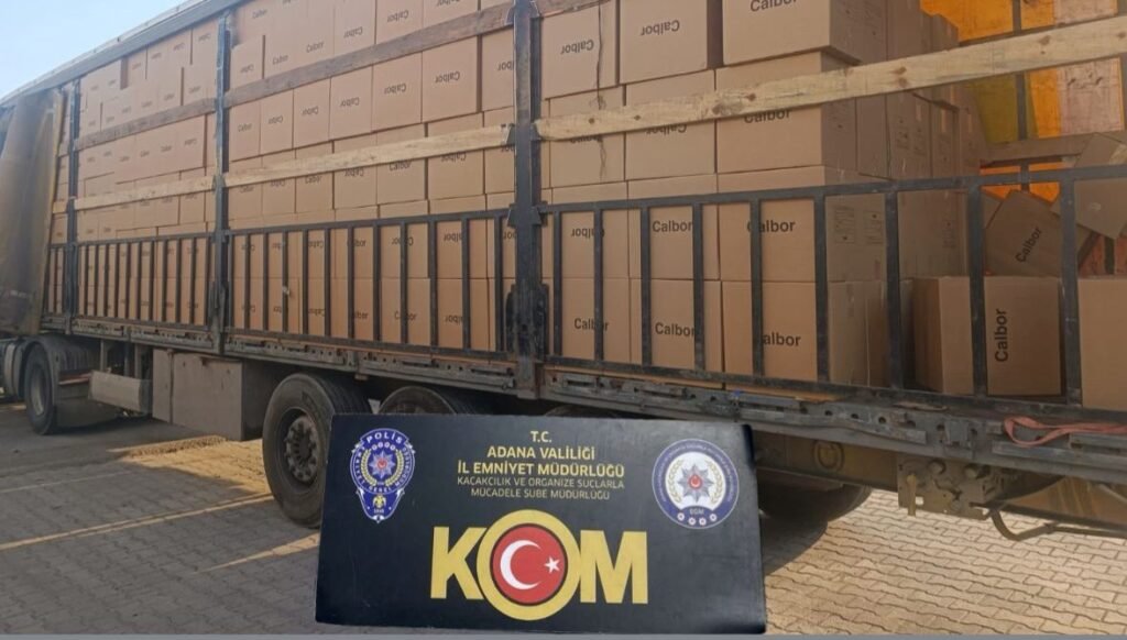 Milyonlarca makaron ve kilolarca kaçak tütün ele geçirildi