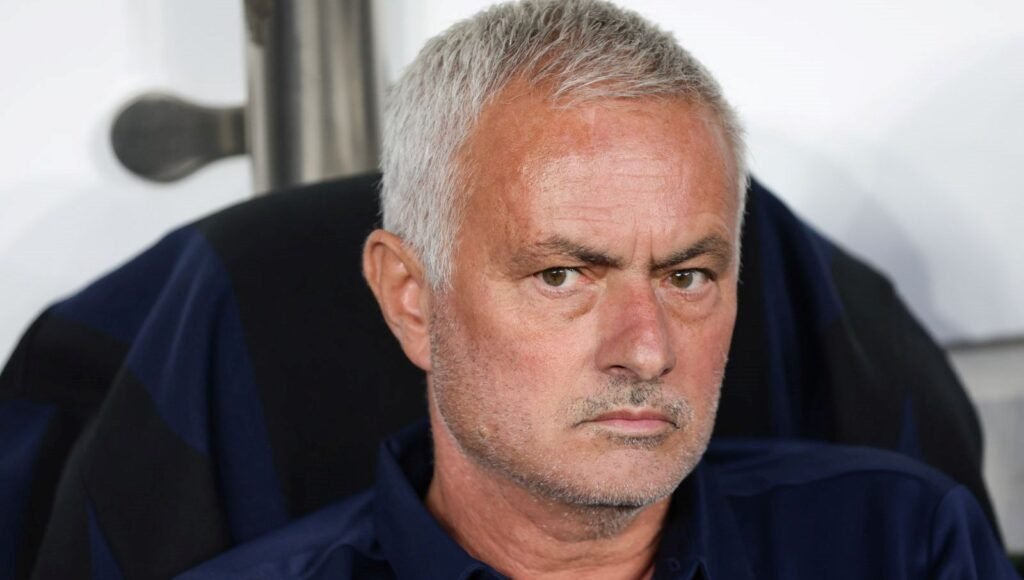 Mourinho’dan 2 değişiklik: İrfan Can ve Oğuz Aydın’ı kenara çekti