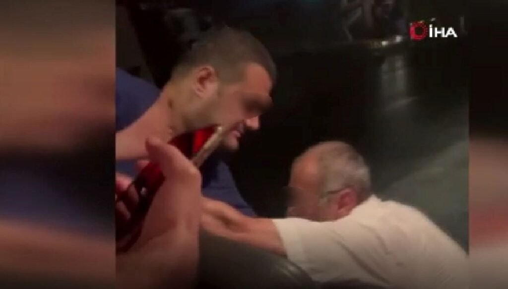 Otobüste olaylı yolculuk: Şoför, yedek şoförü bıçakladı