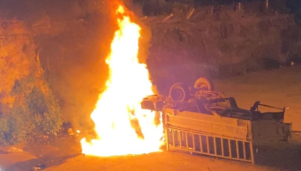 Park halindeyken dereye yuvarlanıp yandı