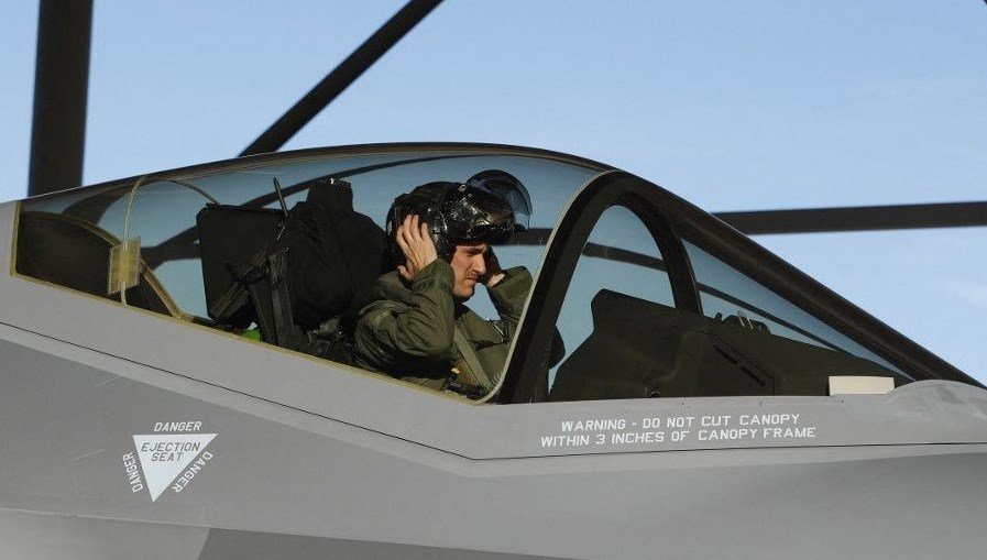 Rus tehdidine karşı eğitilen Amerikan pilotları Putin’i koruyacak