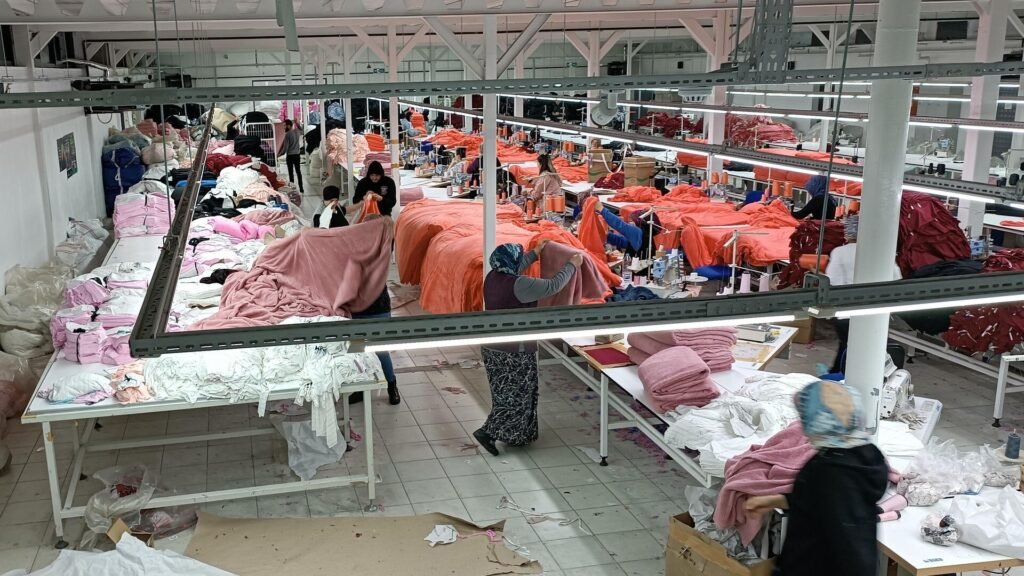 Türk giyim devi satılıyor: Aydınlı Giyim Grubu şirketleri payları satışa çıkarıldı