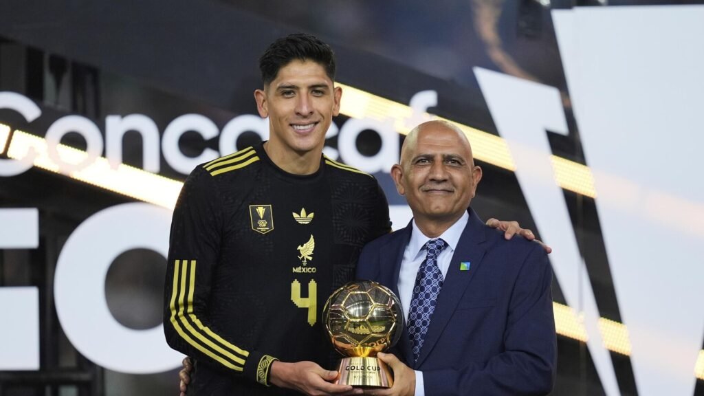 Yıldız futbolcu Fenerbahçe için İstanbul’a geliyor