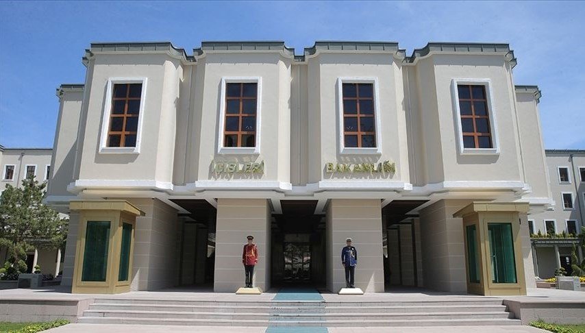 27 mülki idare amiri birinci sınıf mülki idare amirliğine yükseltildi