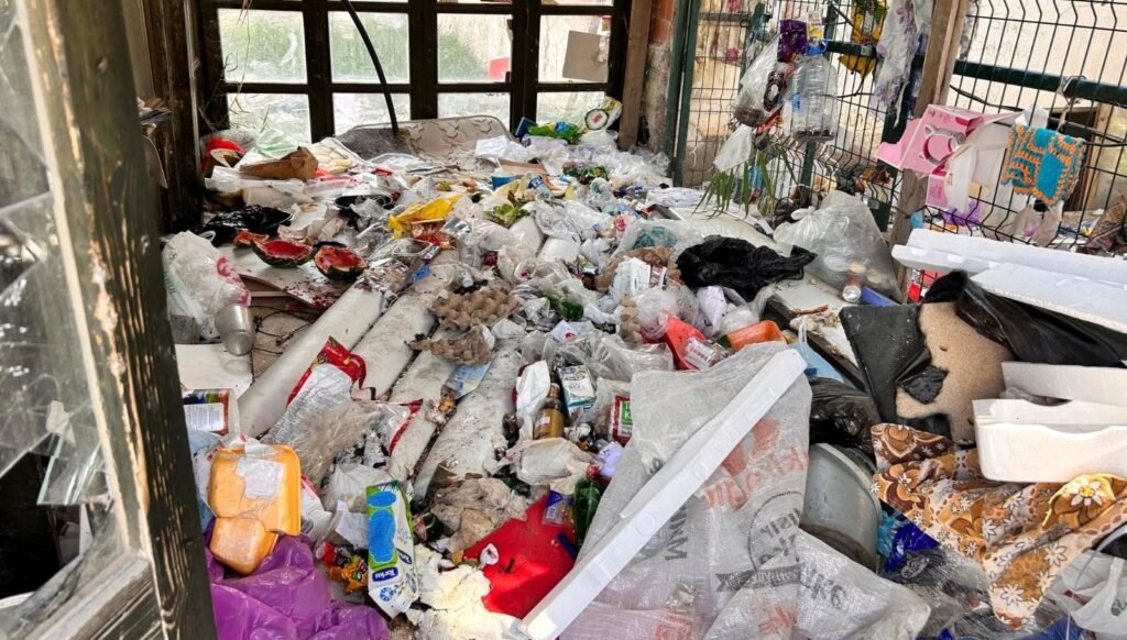 Ankara’da komşuların “çöp ev” isyanı