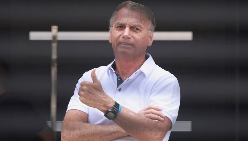 Bolsonaro “darbe girişiminden” mahkum oldu