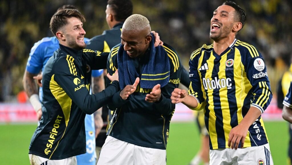 Fenerbahçe’de maç sonu gözdağı: “Kimse eylül ayından hükme varmasın”
