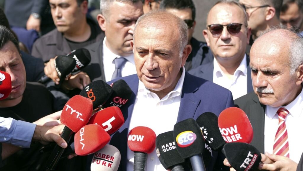 Gürsel Tekin: Hakkımı haram ediyorum