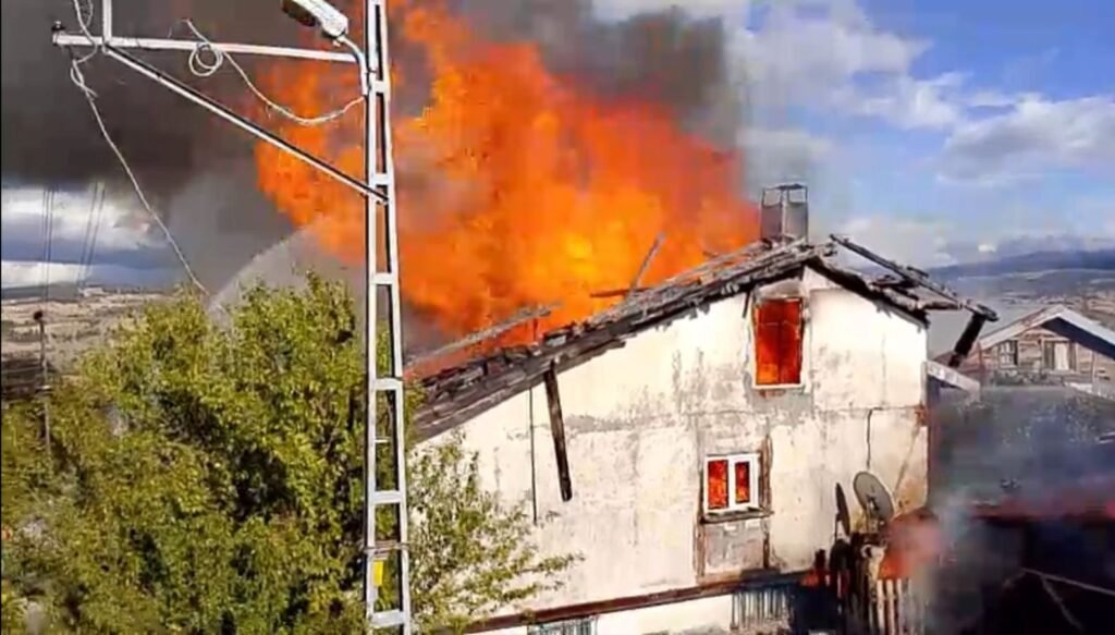 Kastamonu’da müstakil evde yangın