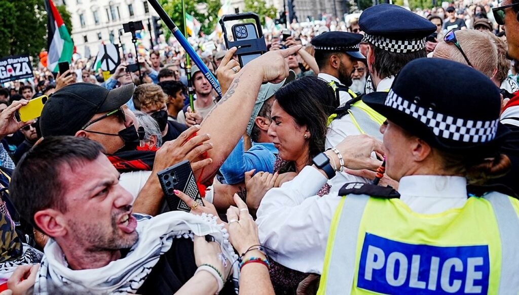 Londra’da “Palestine Action” eylemi: Yüzlerce gözaltı