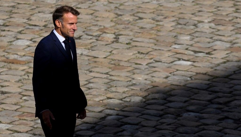 Macron’un beşinci kabusu: Fransa’da hükümet düştü, şimdi ne olacak?