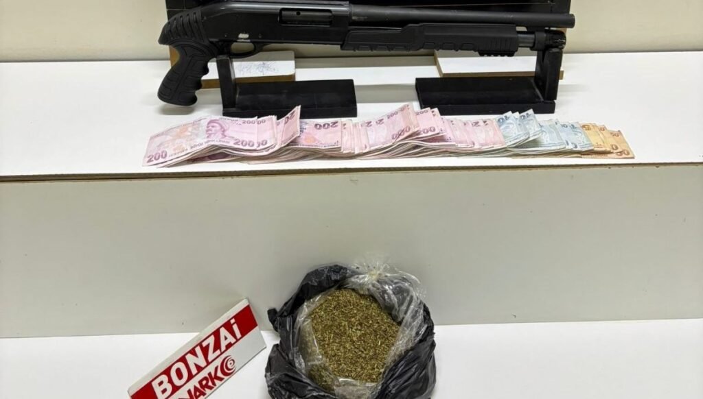 Uyuşturucu operasyonunda gözaltı