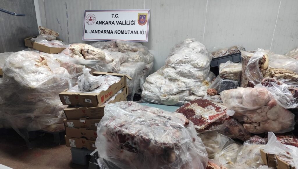 17 ton bozuk et ele geçirildi