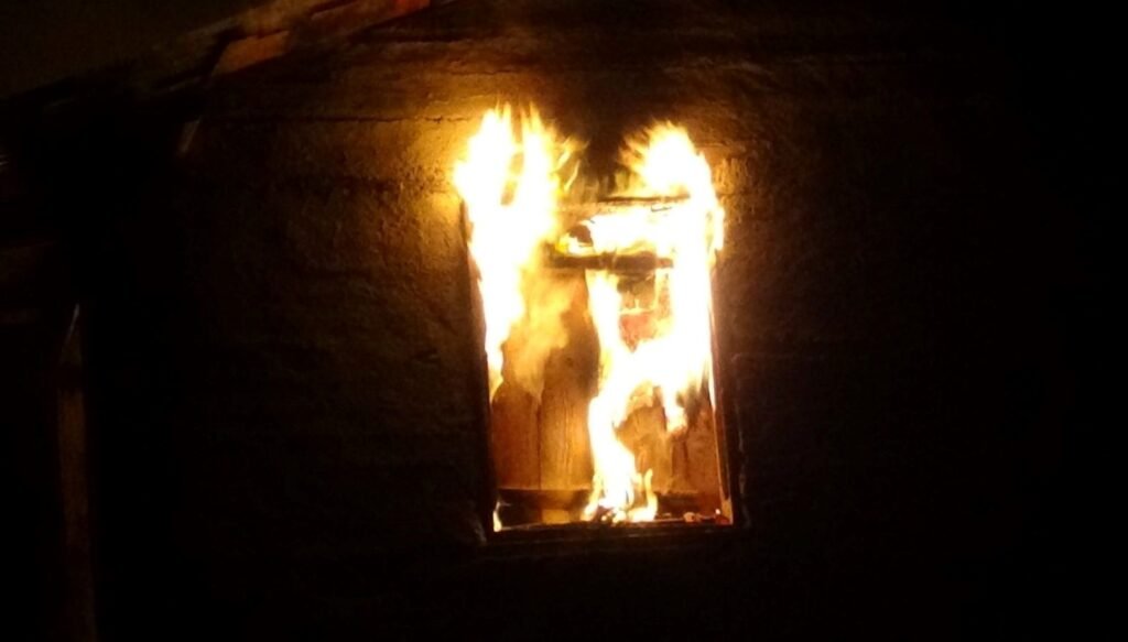 Bolu’da samanlık alev alev yandı