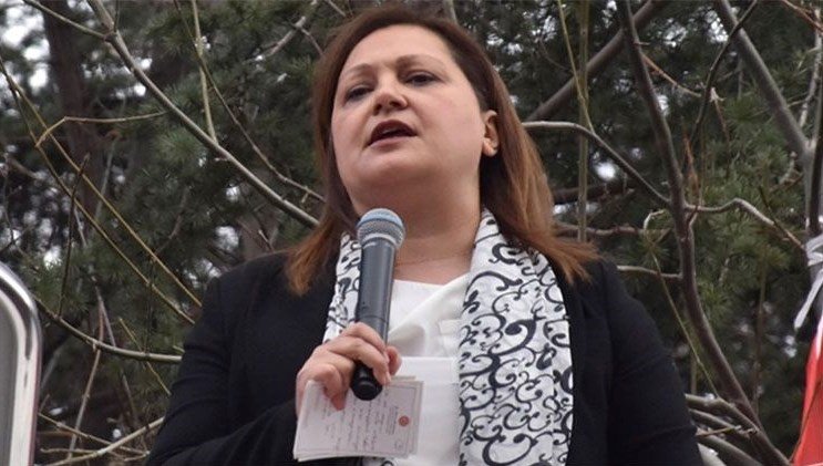 Burcu Köksal’dan “AK Parti’ye geçecek” iddialarıyla ilgili açıklama