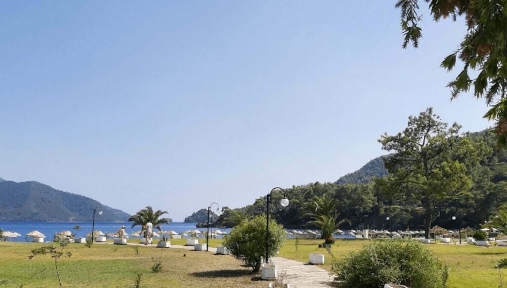 Denizde boğulma tehlikeyesi geçirdi: Emekli albay yaşam savaşını kaybetti