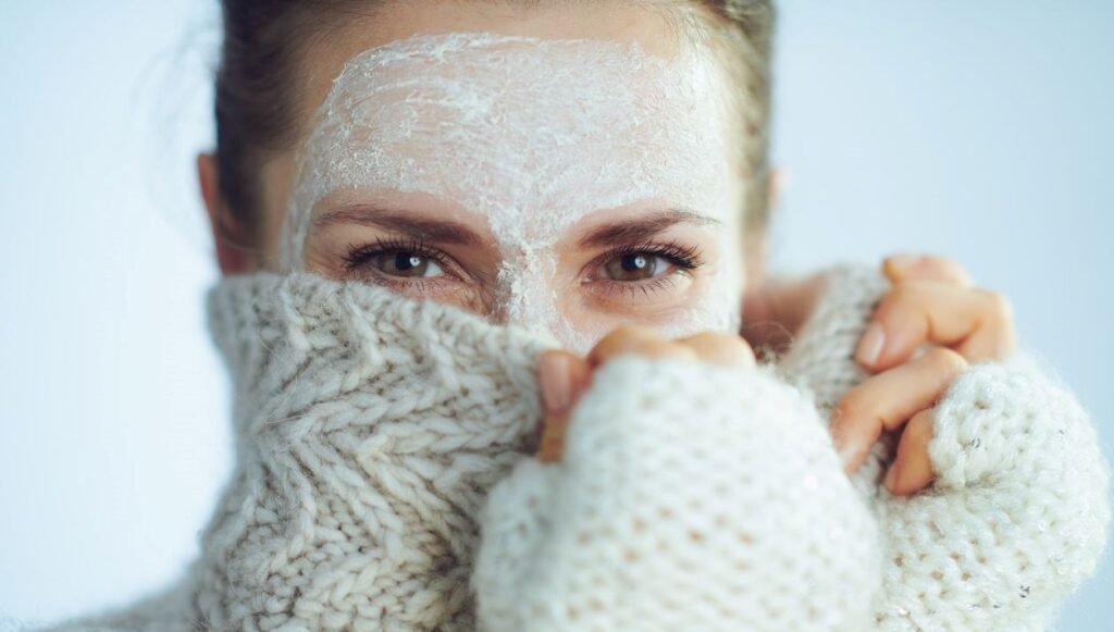 Dermatolog açıkladı: Hava soğuduğunda cildiniz neden kızarır?
