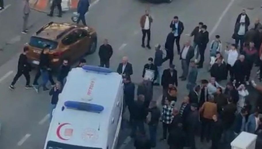Duruşma sonrası aileler arasında silahlı kavga çıktı: 2’i ağır 4 yaralı