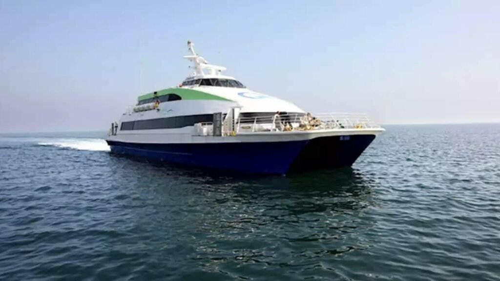 Fırtına sebebiyle iptal edilen vapur seferleri açıklandı