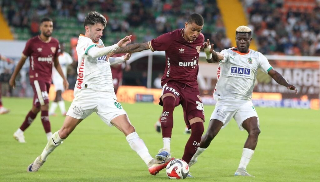 Göztepe’nin serisi Alanya’da bitti