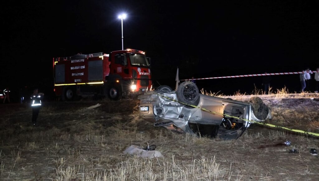 Kontrolden çıkan otomobil tarlaya uçtu: 2 ölü