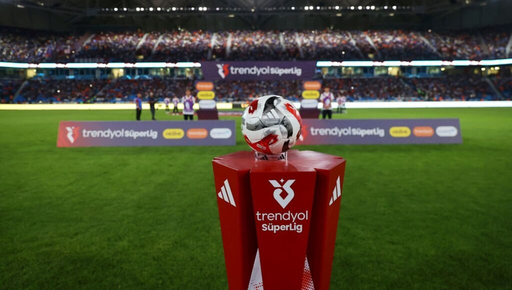 Süper Lig’de güncel puan durumu: Puan farkı 5! (Haftanın maçları)