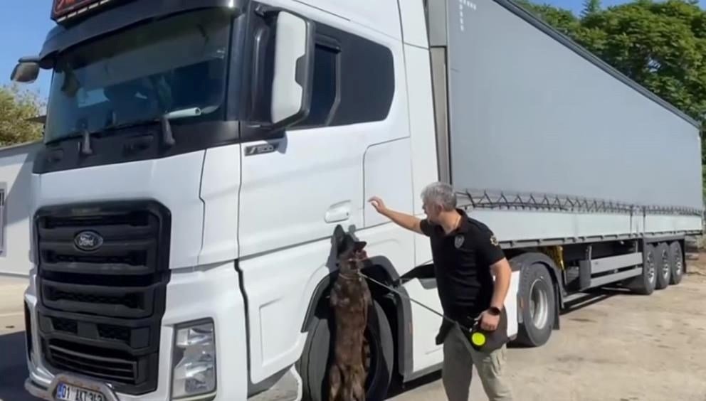 TIR’dan 80 milyon liralık uyuşturucu çıktı: “Arkadaşım rica etti, kıramadım”