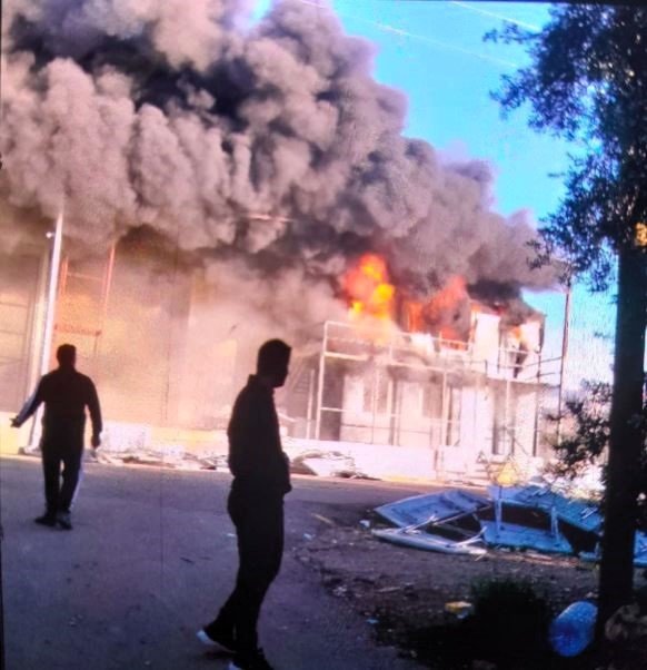 Antalya’da işletme deposunda yangın