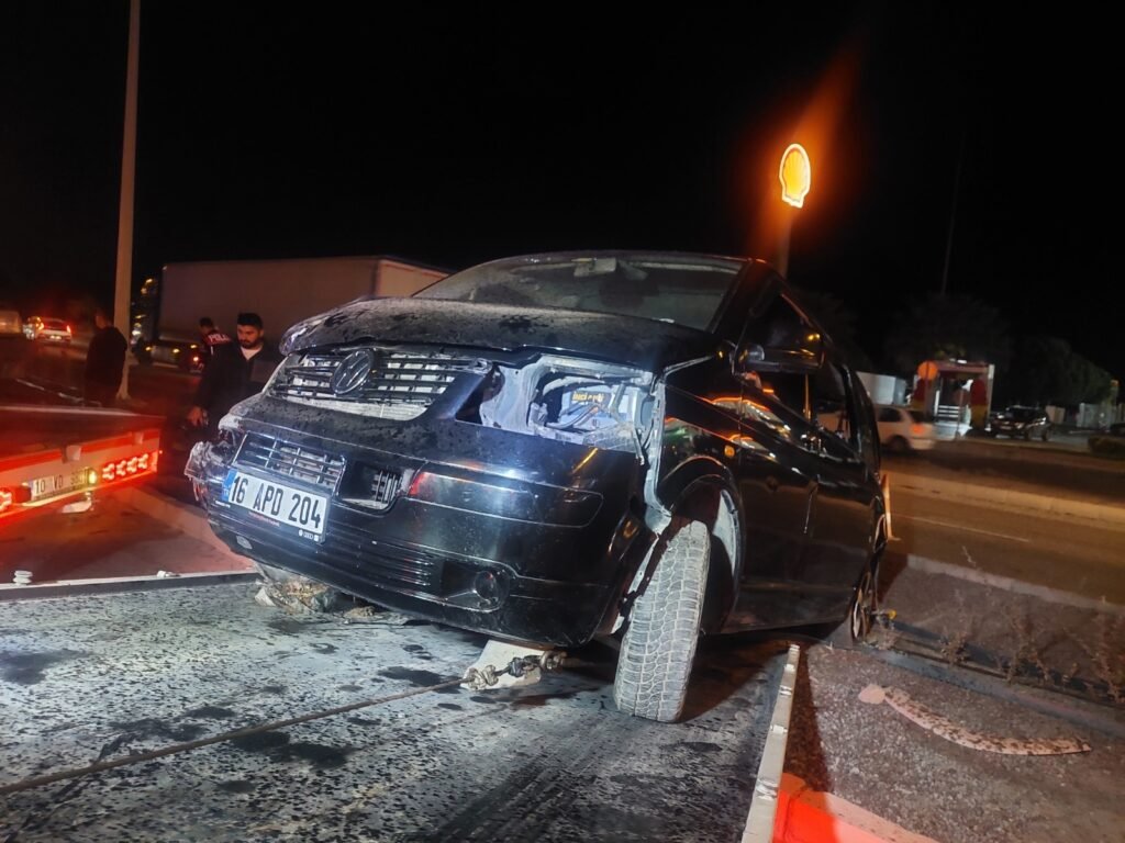 Balıkesir’de 6 araç zincirleme kazaya karıştı