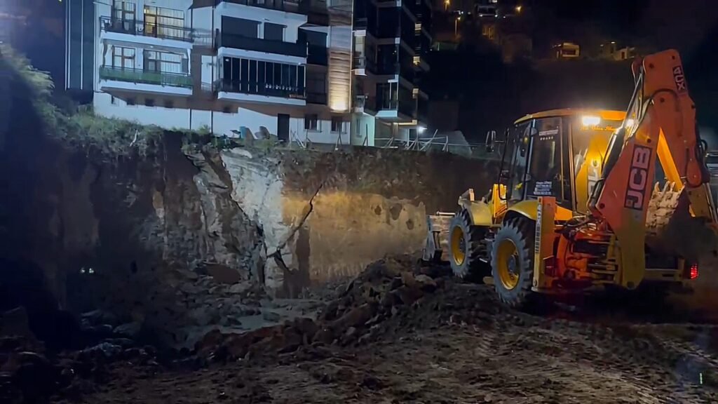 Bartın’da inşaat alanında göçük: 1 apartman tahliye edildi