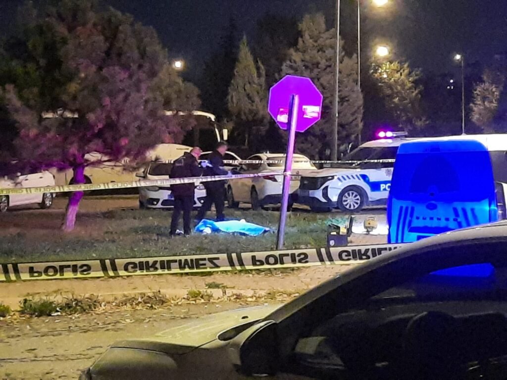 Boşanma aşamasındaki Rabia’yı bıçaklayarak öldürdü