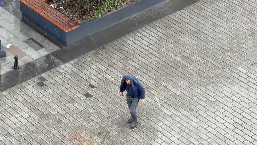 İstanbul’da dolu sürprizi