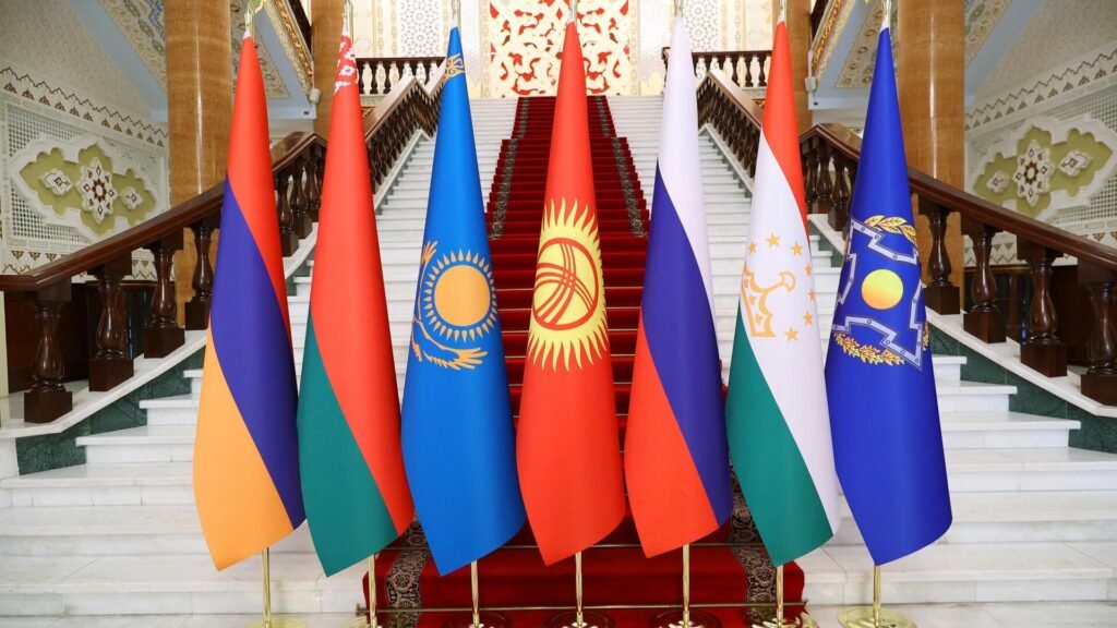 Kırgızistan’da KGAÖ dışişleri ve savunma bakanları toplantısı başladı