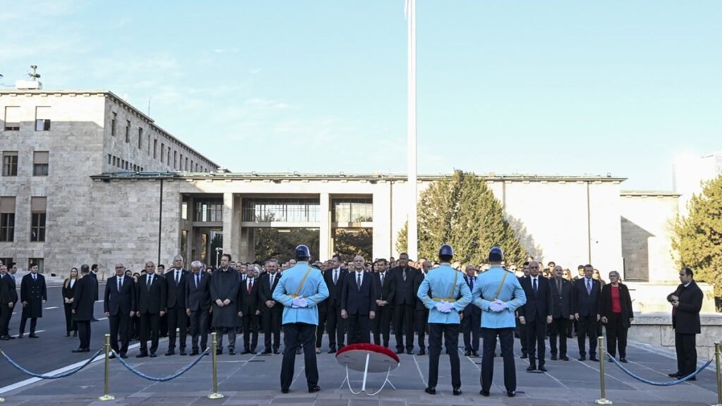 Meclis’te Atatürk’ü anma töreni