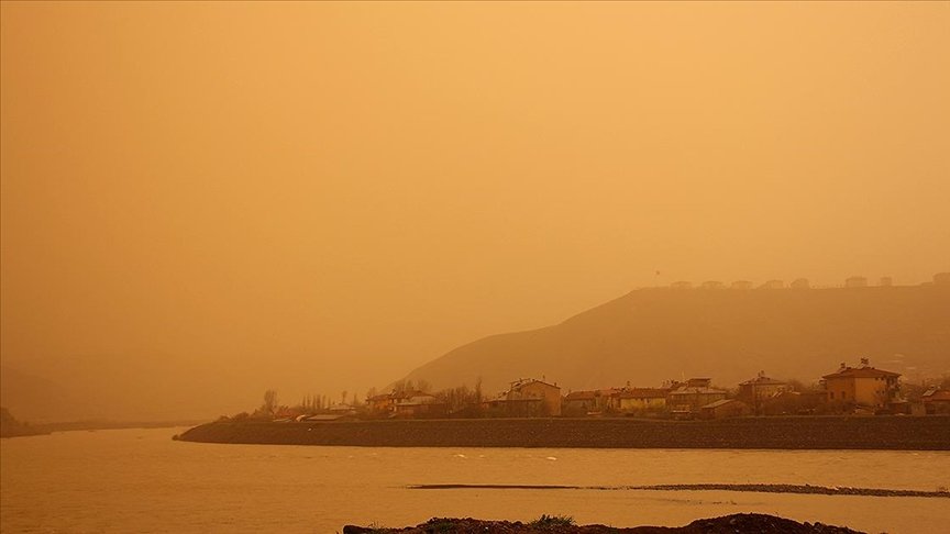 Türkiye genelinde çöl tozu etkisi! Meteoroloji’den lodos uyarısı