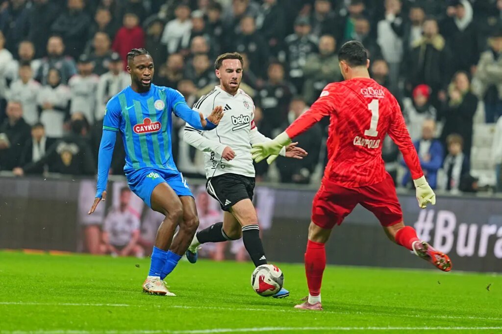 Beşiktaş, Çaykur Rizespor karşısında tek golle kazandı