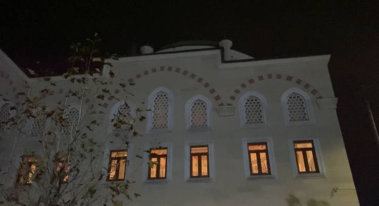 Cami tuvaletinde erkek cesedi bulundu