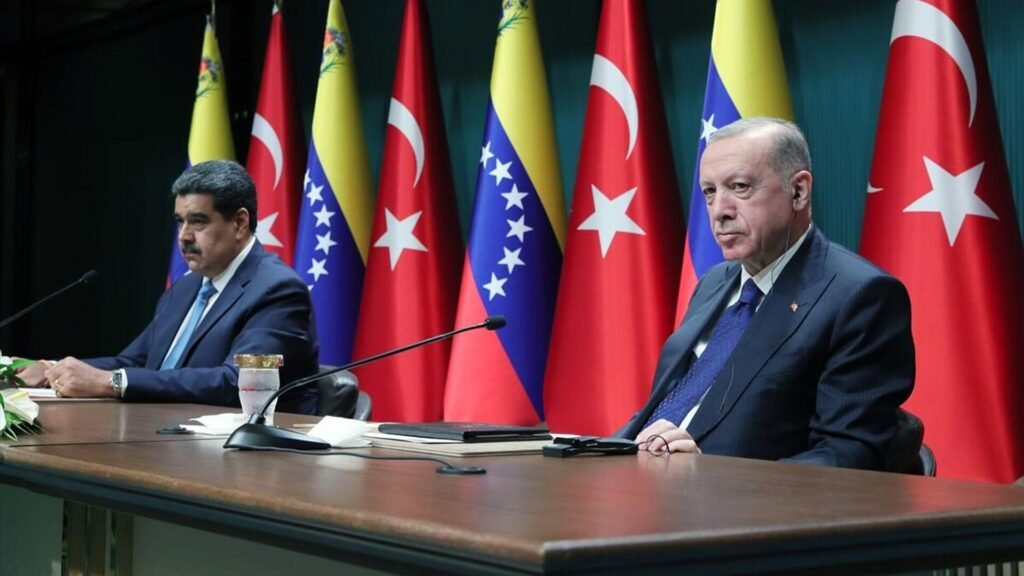 Cumhurbaşkanı Erdoğan, Venezüella Devlet Başkanı Maduro ile telefonda görüştü