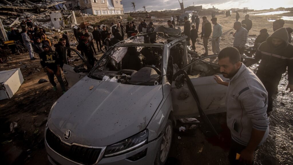 İsrail Gazze’de bir aracı vurdu. Raid Saad hedef alındı iddiası