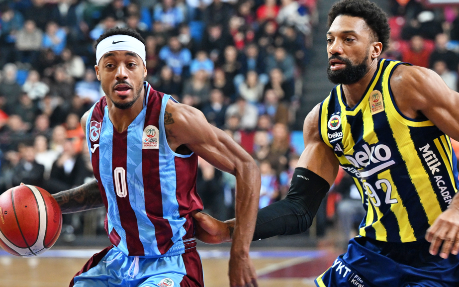 Trabzonspor’dan Fenerbahçe’ye derbide 26 sayı fark