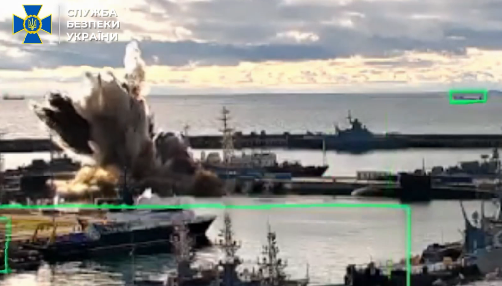 Ukrayna’dan Rus denizaltısına saldırı