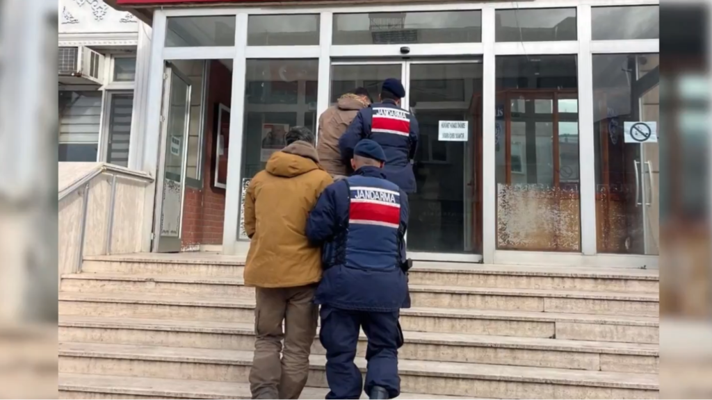 34 ildeki FETÖ operasyonunda 43 tutuklama