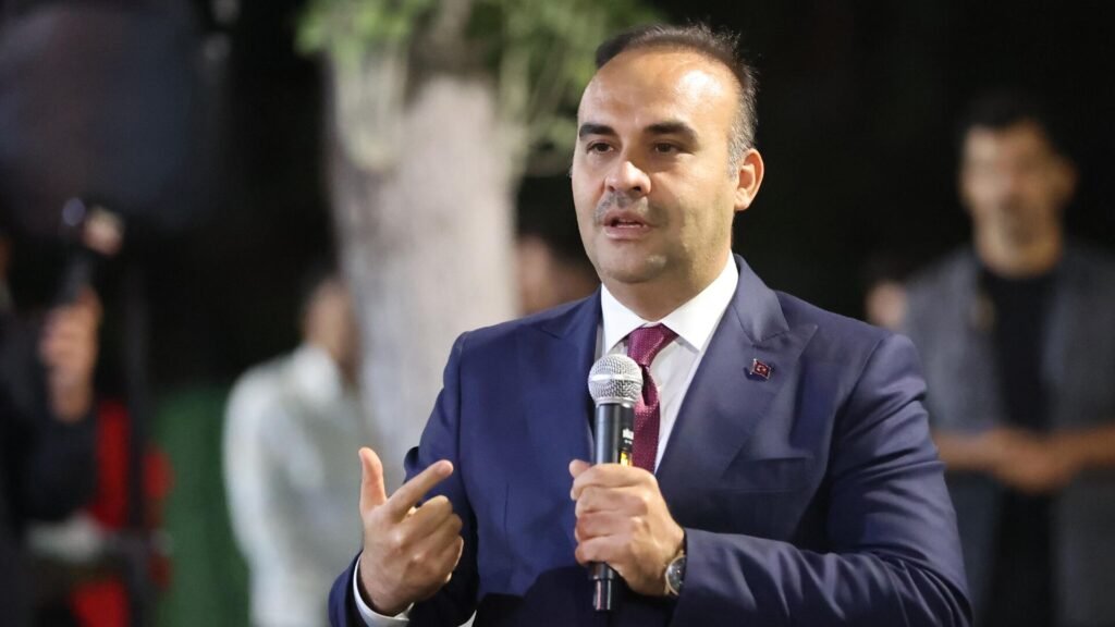 Bakan Kacır: Bilim insanları, rotayı ülkemize çeviriyor