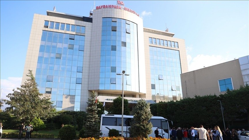 Bayrampaşa Belediyesi soruşturmasında 8 tutuklama