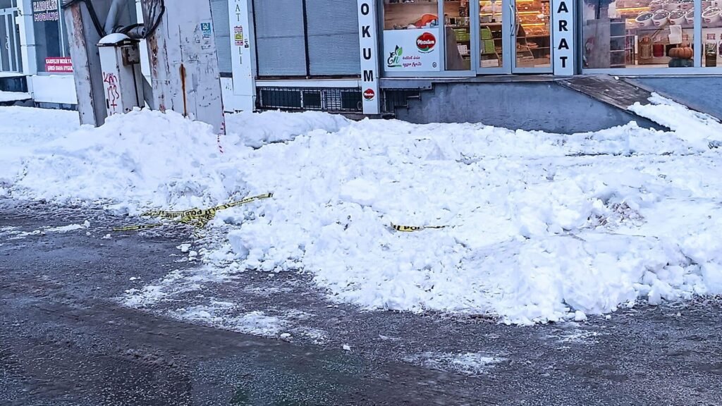 Çatıdan düşen kar ve buz kütleleri 21 yaşındaki Ayşe İder’in ölümüne neden oldu